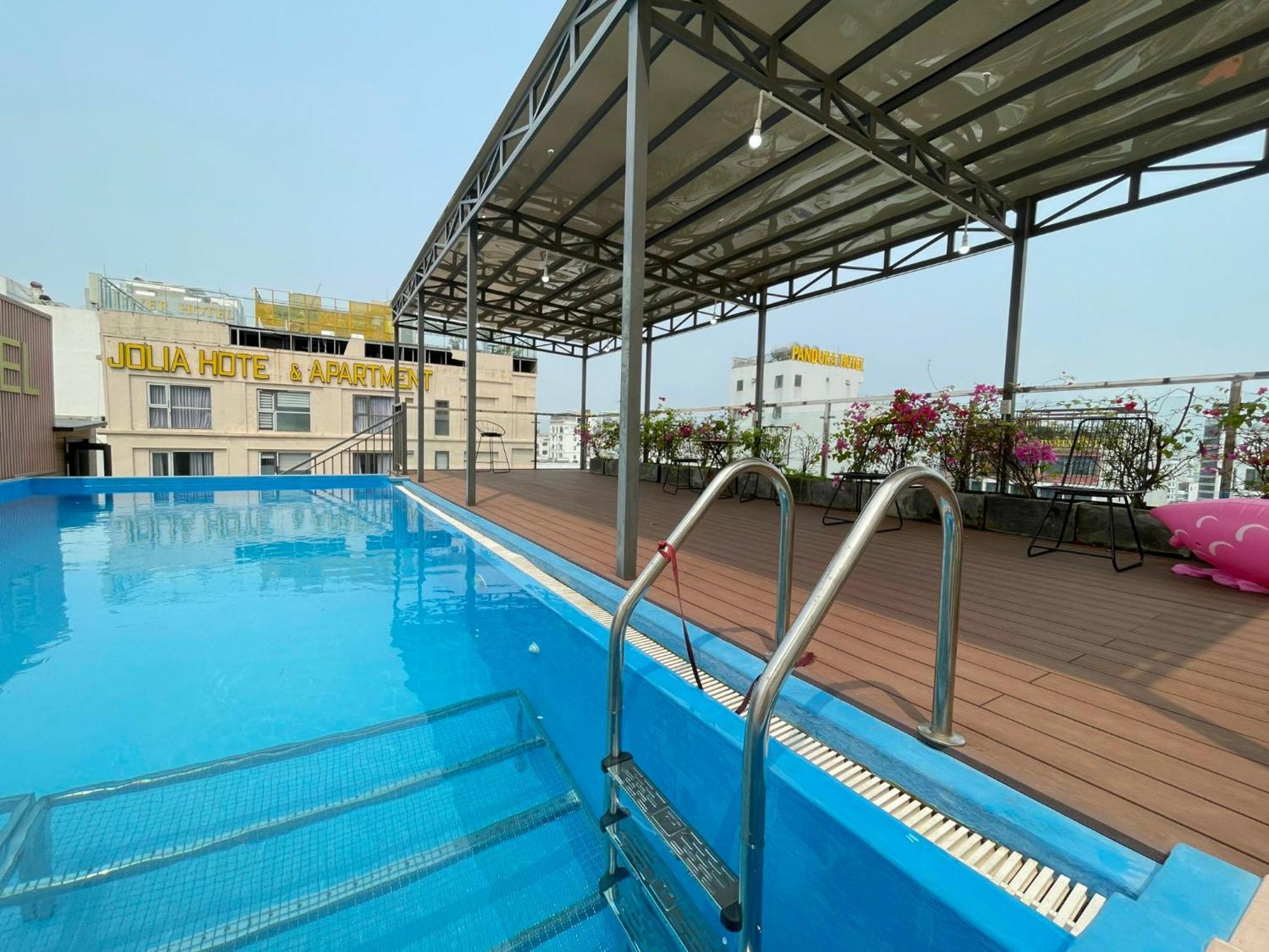 Hummer Hotel & Apartment Da Nang Beach Exterior photo