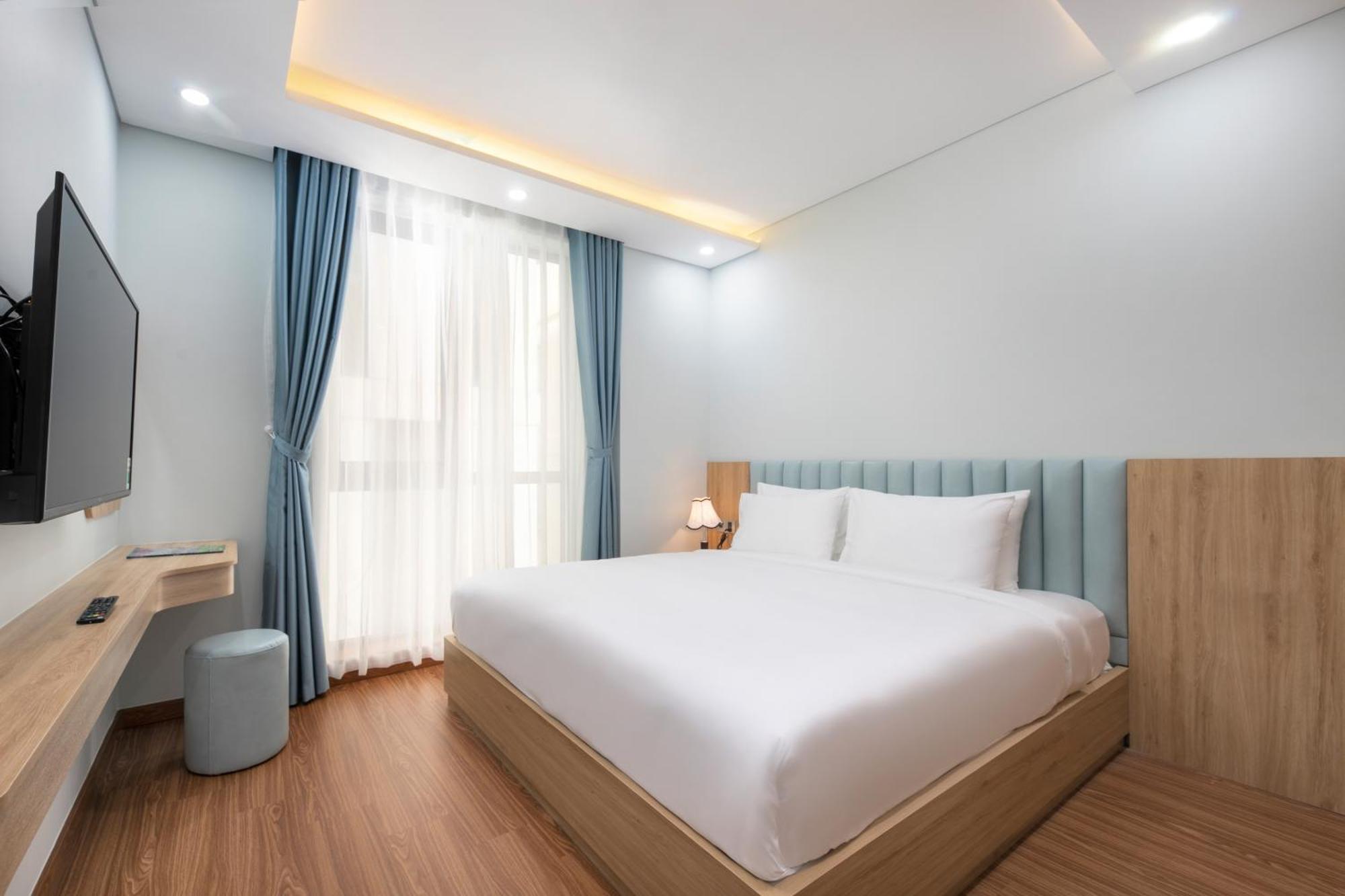 Hummer Hotel & Apartment Da Nang Beach Exterior photo